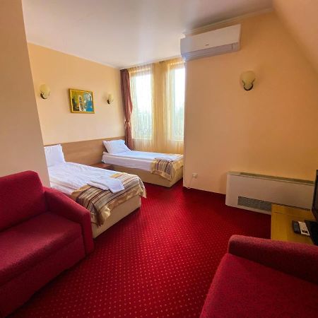 Hotel Alegro Veliko Turnovo Bagian luar foto