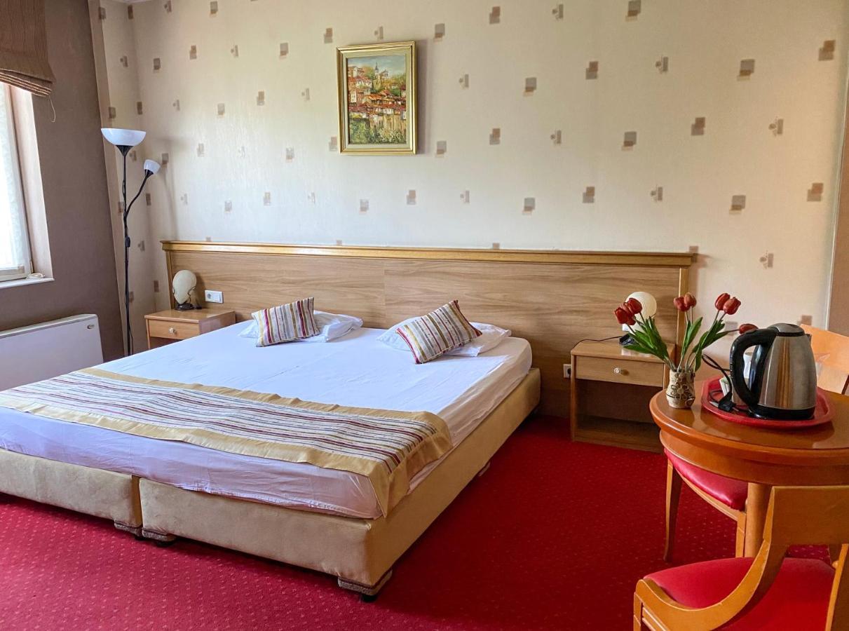Hotel Alegro Veliko Turnovo Bagian luar foto