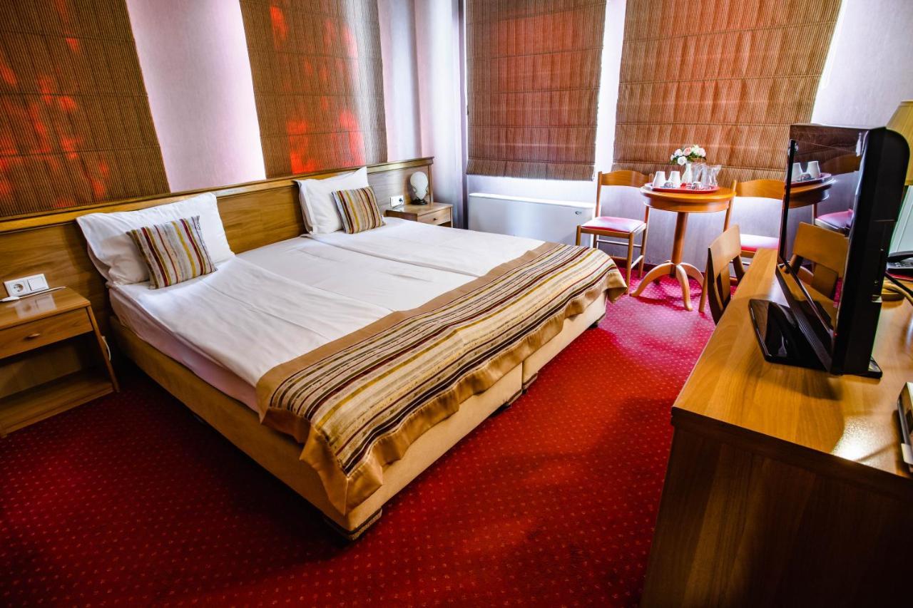 Hotel Alegro Veliko Turnovo Bagian luar foto