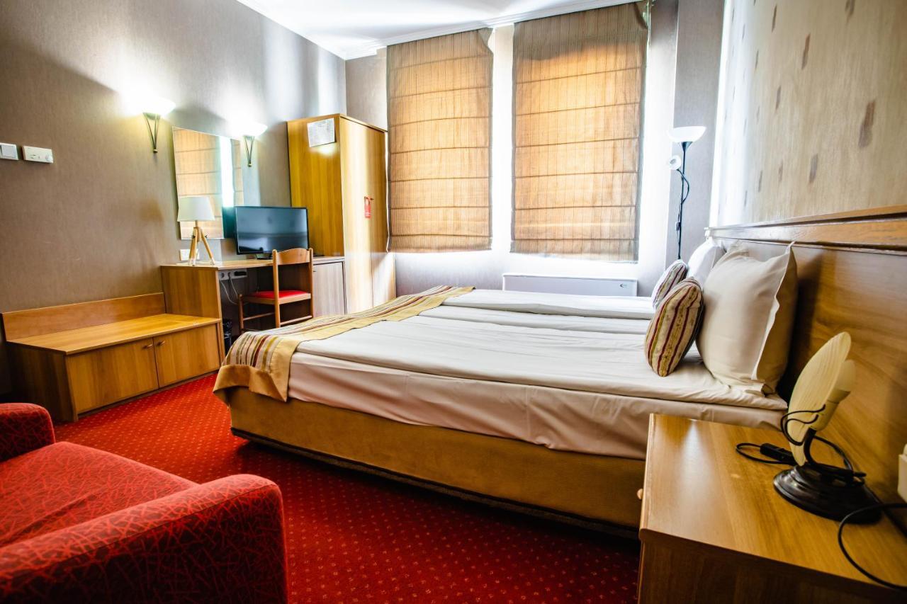 Hotel Alegro Veliko Turnovo Bagian luar foto