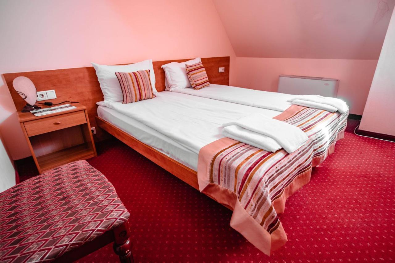 Hotel Alegro Veliko Turnovo Bagian luar foto