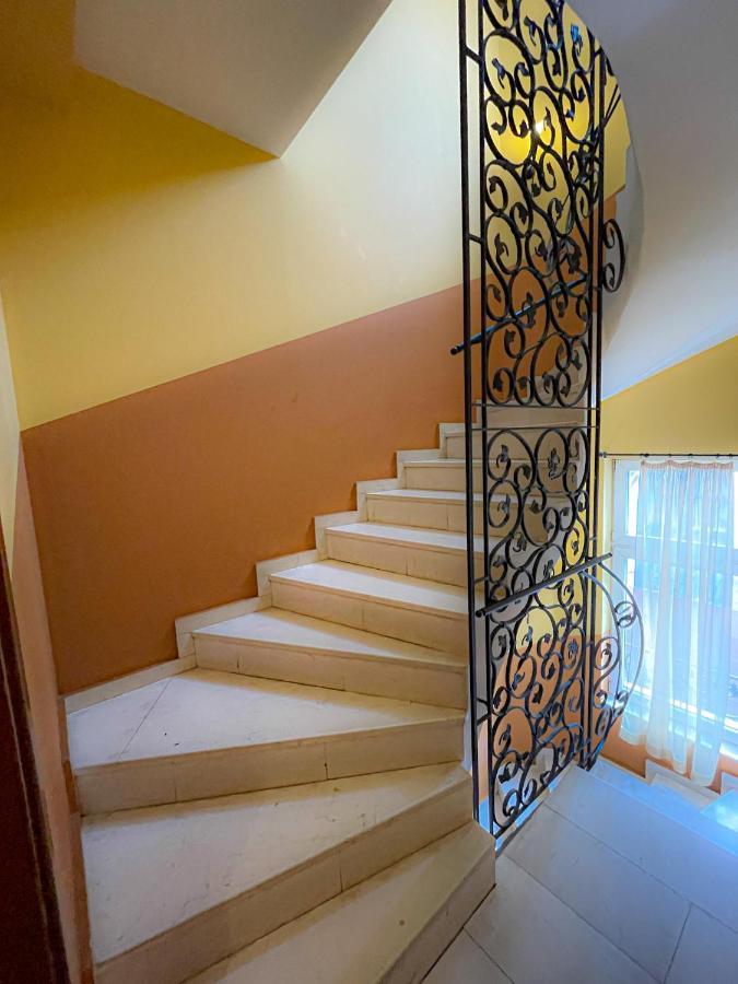 Hotel Alegro Veliko Turnovo Bagian luar foto