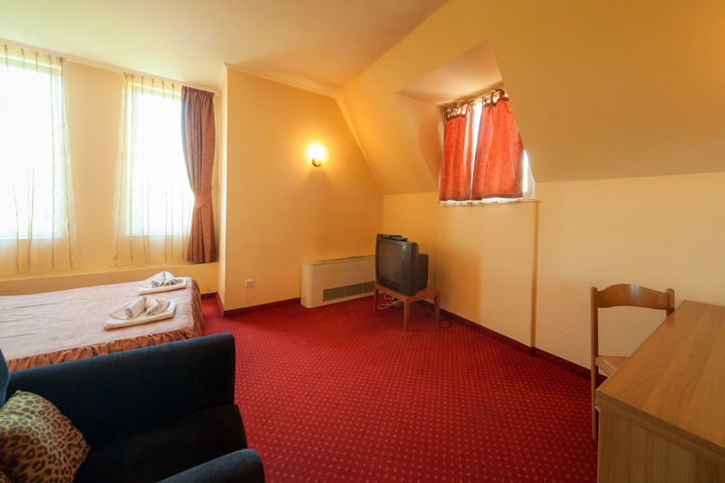 Hotel Alegro Veliko Turnovo Bagian luar foto