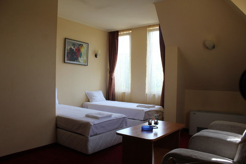 Hotel Alegro Veliko Turnovo Bagian luar foto