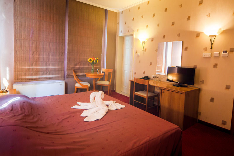 Hotel Alegro Veliko Turnovo Bagian luar foto