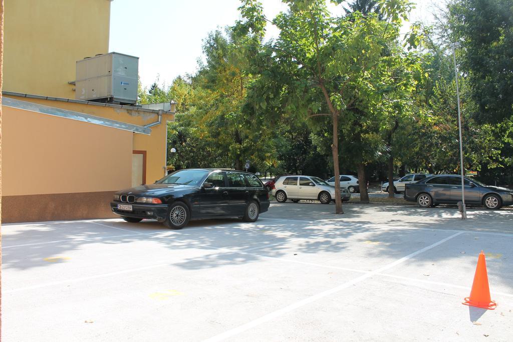 Hotel Alegro Veliko Turnovo Bagian luar foto