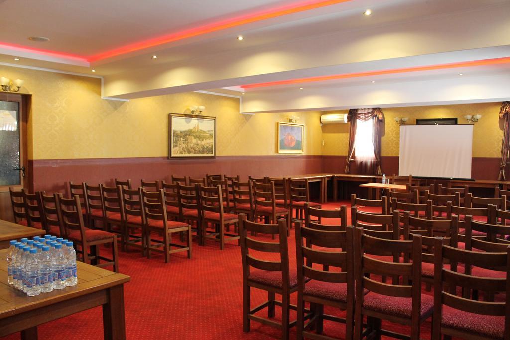 Hotel Alegro Veliko Turnovo Bagian luar foto