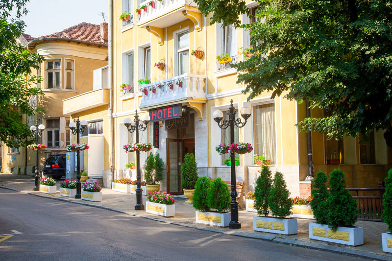 Hotel Alegro Veliko Turnovo Bagian luar foto